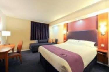 Premier Inn Glasgow Bearsden Exterior photo