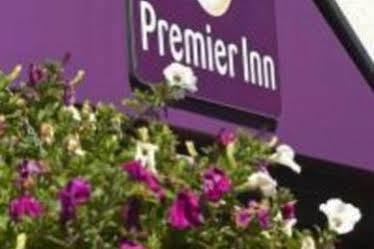 Premier Inn Glasgow Bearsden Exterior photo