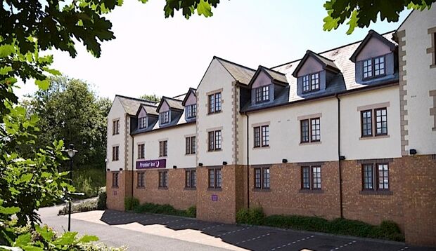 Premier Inn Glasgow Bearsden Exterior photo